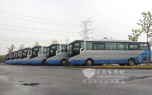 　龙泽汽服旗下的中通客车