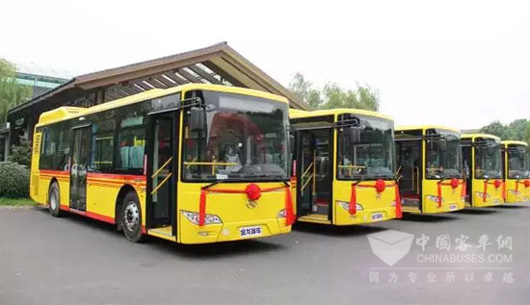 XMQ6106插电式混合动力公交车