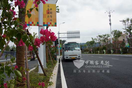 金旅免费纯电动循环班车