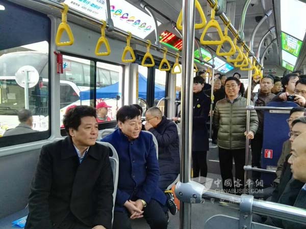 金华BRT二号线开通运行 青年“巨无霸”来了