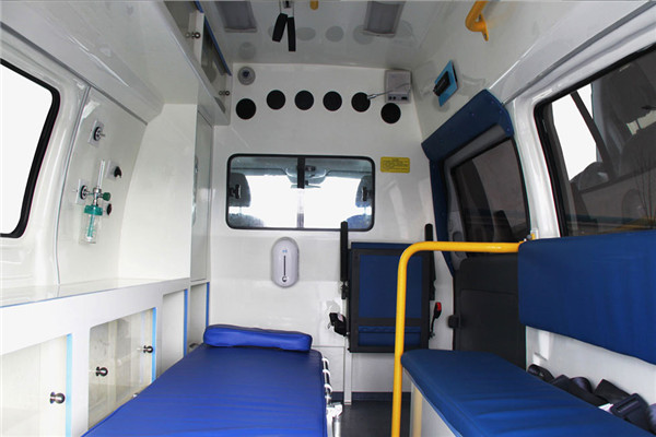 宇通ZK5039XJH1救護車（汽油國四2-8座）