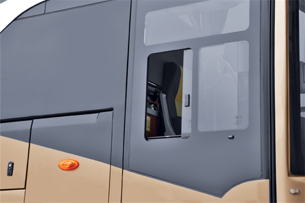 金旅XML6122J15Y客車（柴油國五24-60座）