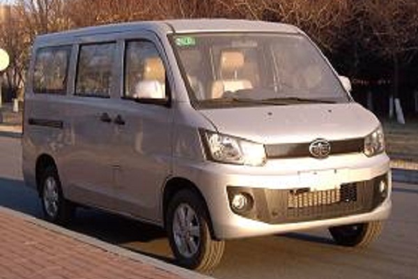 一汽CA6420A45CNG多用途乘用車（汽油/天然氣國四6座）