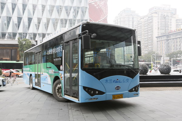 比亚迪BYD6100LGEV8公交车（纯电动17-39座）