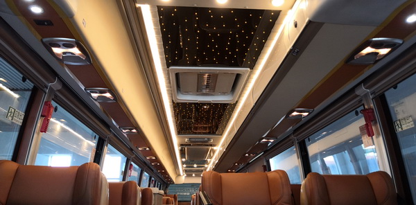 亞星YBL6148H2QP1客車（柴油國五24-65座）