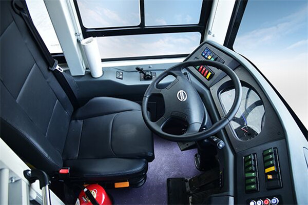 南京金龍NJL6859FCEV2公交車（燃料電池14-28座）