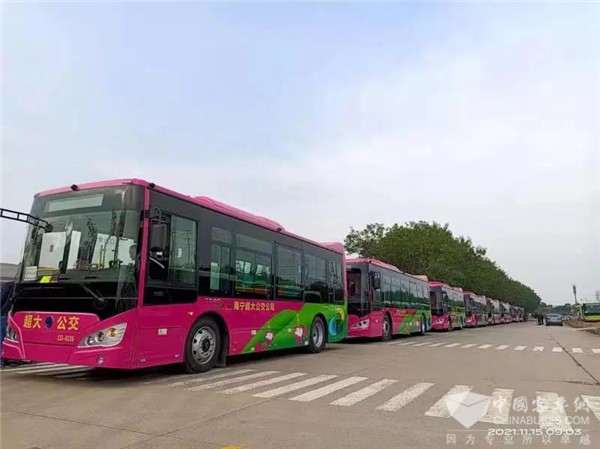 广西申龙“五星服务”全力护航新能源公交上岗南宁